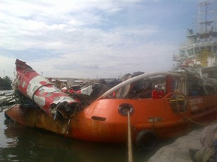 Basarnas Akan Cari Potongan Tubuh Korban di Badan Pesawat QZ8501