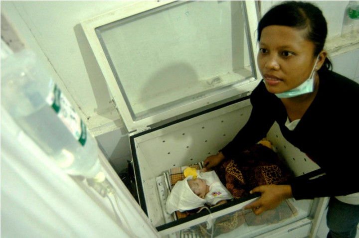 Sebelum Dibakar, Bayi di Jatinegara Diduga Disiksa