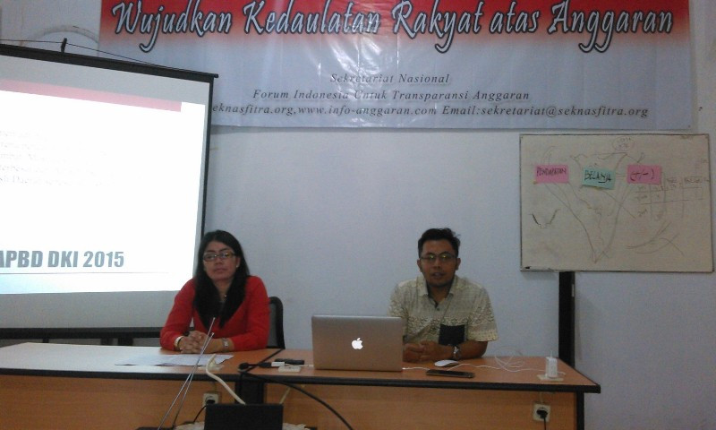 Manajer Advokasi Investigasi FITRA, Apung Widadi (Kanan). (Foto:Deni Irwanto)