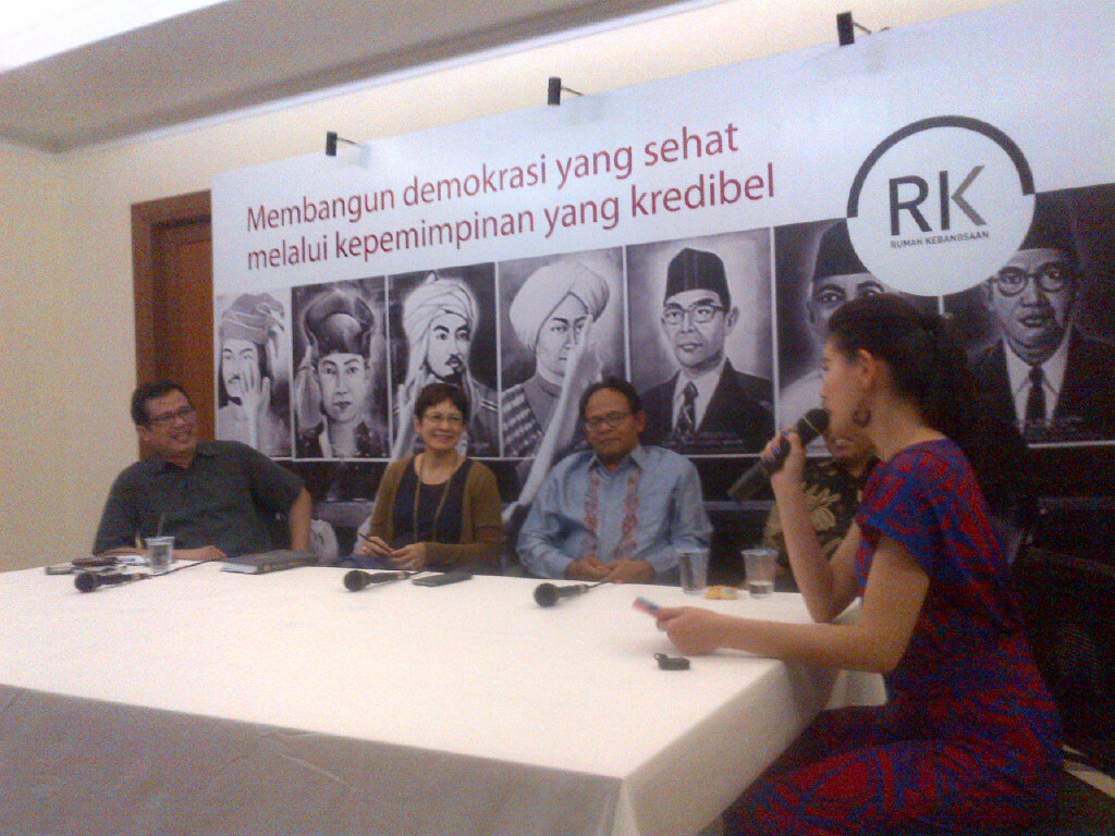 Rektor UIN Syarif Hidayatullah Komarudin Hidayat tengah berdiskusi di Rumah Kebangsaan --  Foto : M Rodhi Aulia