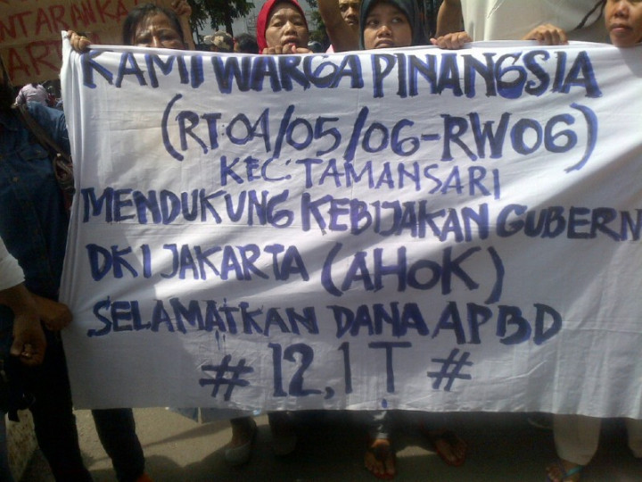 Warga yang Terancam Digusur Dukung Ahok