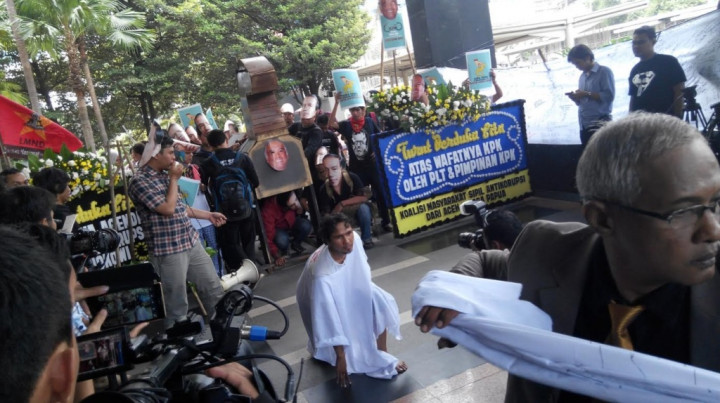 <i>Turut Berduka Cita Atas Wafatnya KPK</i>