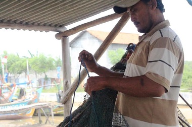 <i>Jika Pemerintah Larang Cantrang, Nelayan Makan Apa?</i>  