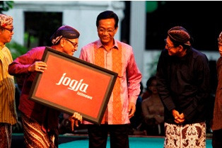 Sri Sultan Tantang Masyarakat Buktikan Keistimewaan Yogyakarta