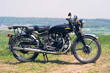 Vincent Black Shadow, <i>Classic Tourer</i> yang Gagah