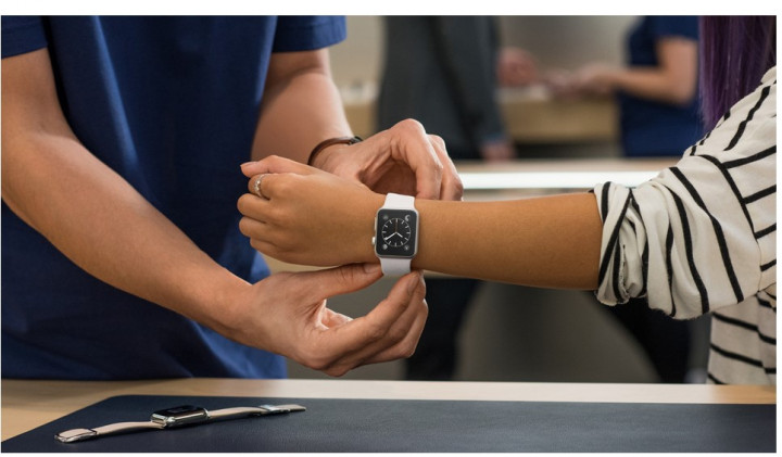 Apple Watch Tersedia Mulai 24 April, Harga Rp4,5 Juta - Rp130 Juta  
