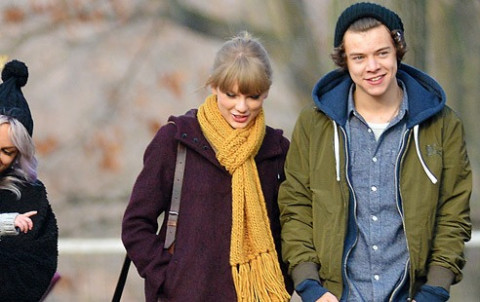 Taylor Swift Senang Harry Styles Putus Dari Pacarnya