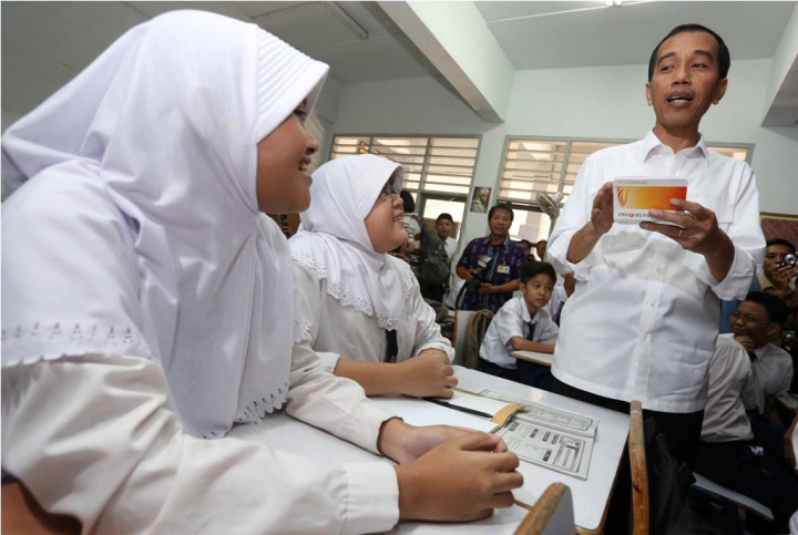 Dana KJP Belum Cair, Harus <i>Ngadu</i> ke Mana?