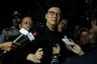 Atasi Polemik Ahok-DPRD, ​Mendagri Teken SK Evaluasi RAPBD DKI 2015 