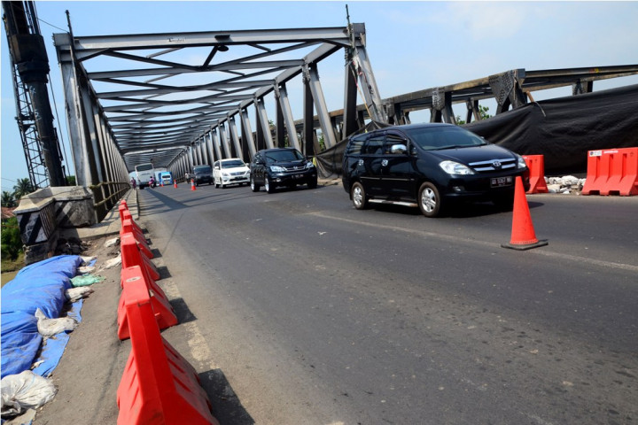 Jembatan Nglongsor Ambles, Lalin Trenggalek-Ponorogo Dialihkan
