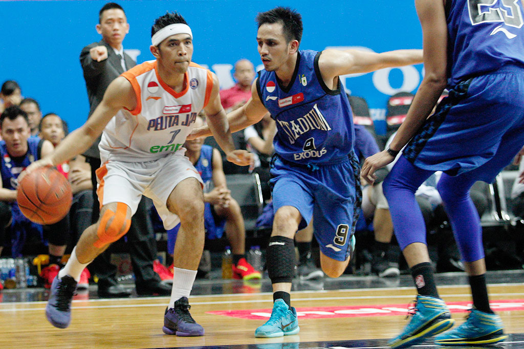 Pelita Jaya Hempaskan Stadium Jakarta 78-50