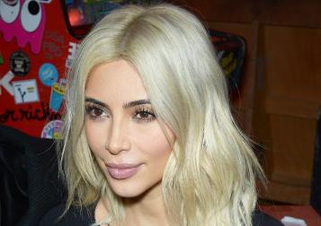 Serba-Serbi Rambut Pirang Platinum Kim Kardashian