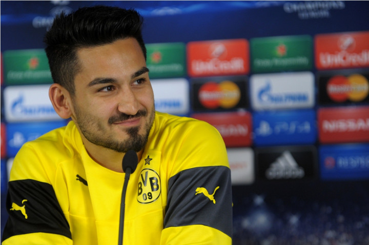 ​Gundogan Merapat ke MU?