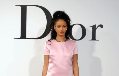 Rihanna, Seleb Kulit Hitam Pertama yang Jadi Bintang Dior