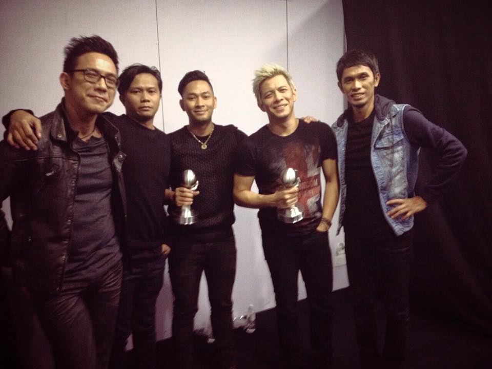 Foto: NOAH saat terima 2 piala APM2014 / facebook