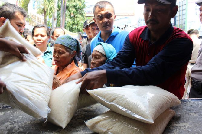 Pemkot Malang Komentari Kualitas Beras di Operasi Pasar  