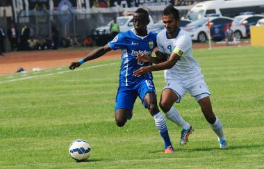 Mainkan Lapis Kedua, Pelatih Persib Tepis Anggap Enteng Lawan