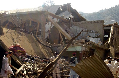 Serangan Udara Pakistan Tewaskan 34 Militan