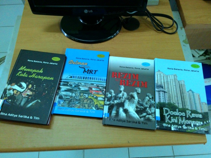 Buku Bermasalah Rina Tak Diminati Siswa