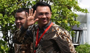 Populi Center: Publik Jakarta Jauh Lebih Percaya Ahok Ketimbang DPRD