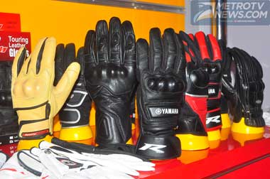 Deschino Sport, Sarung Tangan Indonesia yang <i>Go International</i> 