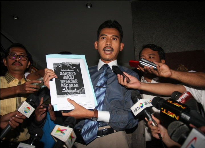 Bisnis Prostitusi di Balik Nikah Siri <i>Online</i>?