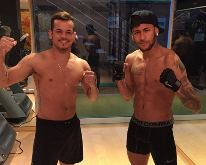 Gertak Madrid, Neymar <i>Free Style</i> Tanpa Busana 