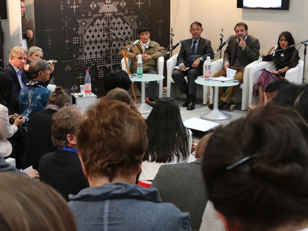 Suasana diskusi dengan delegasi Indonesia di Leipzig Book Fair. (Foto: Tim Dokumentasi Delegasi Indonesia)