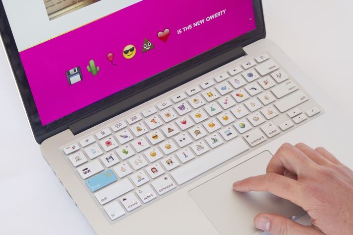 Ketik Emoji Secara Cepat dengan Emoji Keyboard