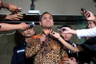 Wakil Ketua Komisi III: Budi Gunawan Tak Jadi Dilantik?   