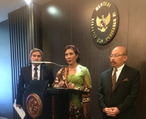 Temui Menteri Susi, KSAL AS Apresiasi Pemberantasan <i>Illegal Fishing</i>  