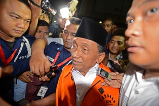 Fuad Amin Akui Terima Uang Rp5 Miliar dari Bos PT MKS