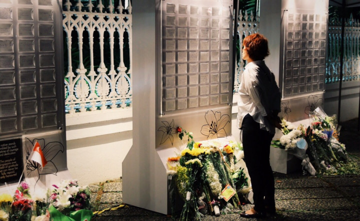 Sejak Subuh, Warga Beri  Penghormatan untuk Lee Kuan Yew