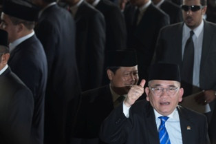 Ruhut: Pas Punya Kuasa Denny Merampok Juga