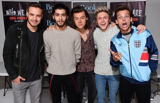 Zayn Malik Hengkang, Harry Styles Nangis di Panggung GBK 