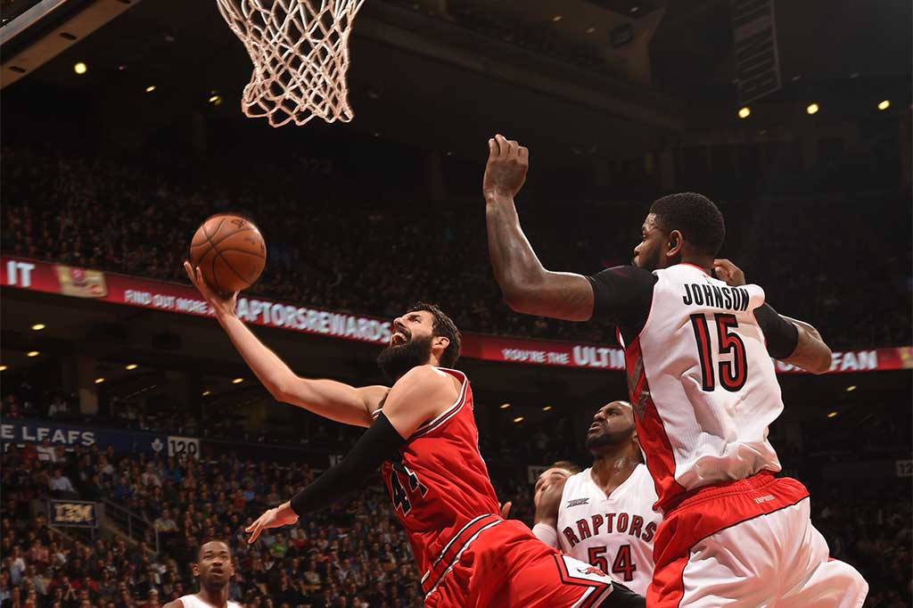 Bulls Tundukkan Raptors Lima Kali Beruntun