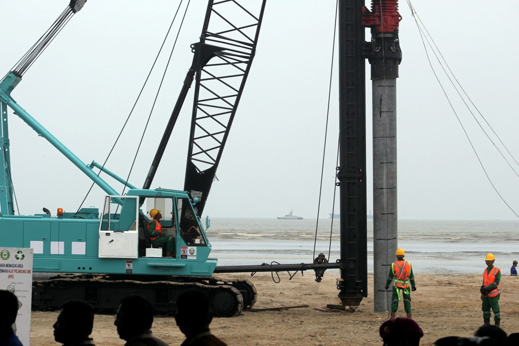 Pemerintah percepat pembangunan tol laut -- ANTARA FOTO/Septianda Perdana