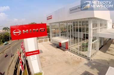 Hino Buka Jaringan <i>Showroom</i> Resmi di Daan Mogot