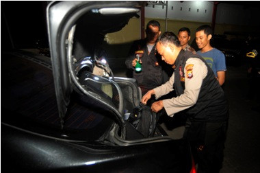 Buru Pembunuh 2 Anggota Kodim, Polisi Gelar Razia di Perbatasan