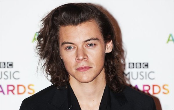 Harry Styles Ikuti Zayn Malik Tinggalkan One Direction? 