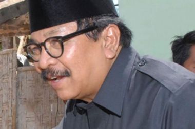 Gubernur Soekarwo Raih Penghargaan Khusus 'PWI Jatim Award 2015'