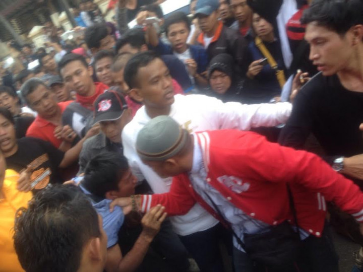 Tiga Orang Diduga Copet Dihakimi Warga di Rumah Duka Olga