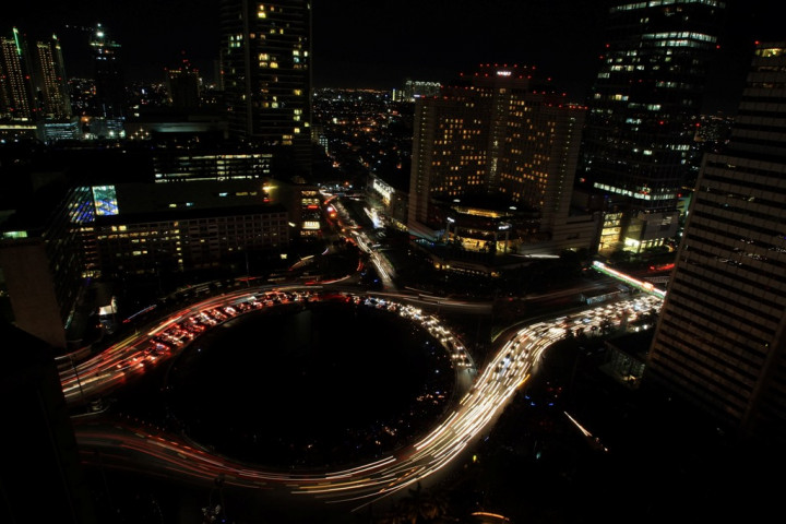 Gemerlap 5 Ikon Jakarta Dipadamkan Saat Earth Hour 2015
