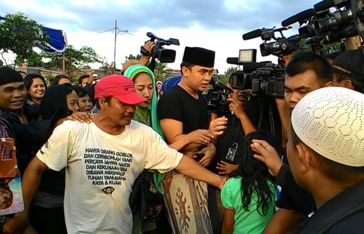 Lokasi Makam Olga Jadi 'Area Wisata' Dadakan