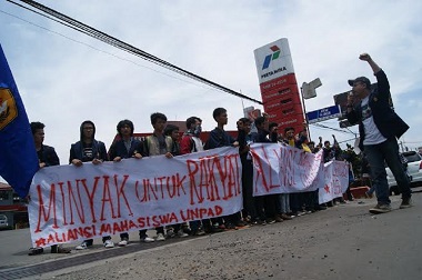 Aliansi Mahasiswa UNPAD Kecewa Harga BBM Naik