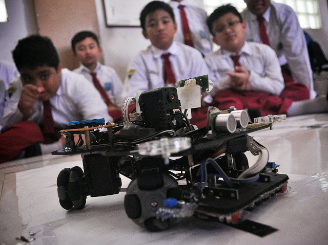 Indonesia Hebat! Robot Karya Siswa SD Jadi Juara Dunia