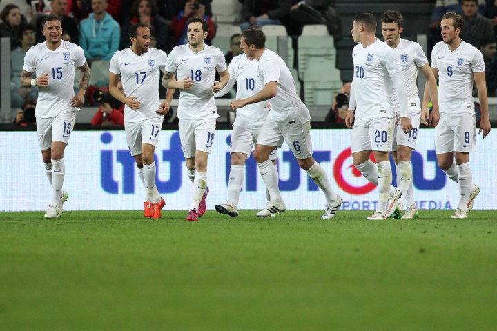 Townsend Selamatkan Muka Inggris 