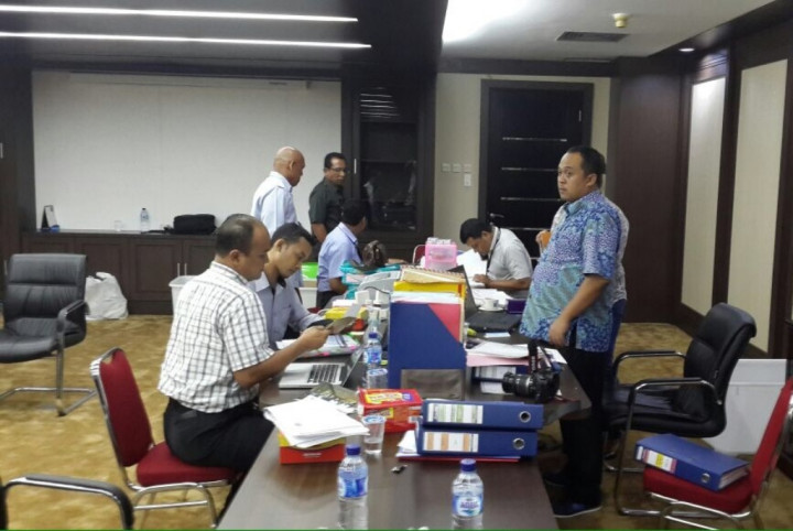 Denny Indrayana Ambil <i>Hard Disk</i> Komputer Sebelum Digeledah 