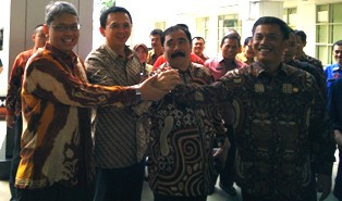 Saat Ahok & Donny Membedah APBD DKI 2015