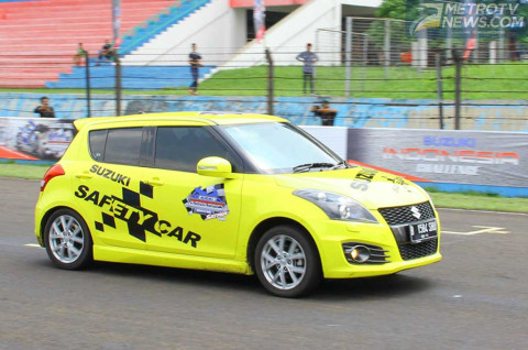 Suzuki Swift Sport Jadi Safety Car Dan Fast Doctor Hanya Main Stiker